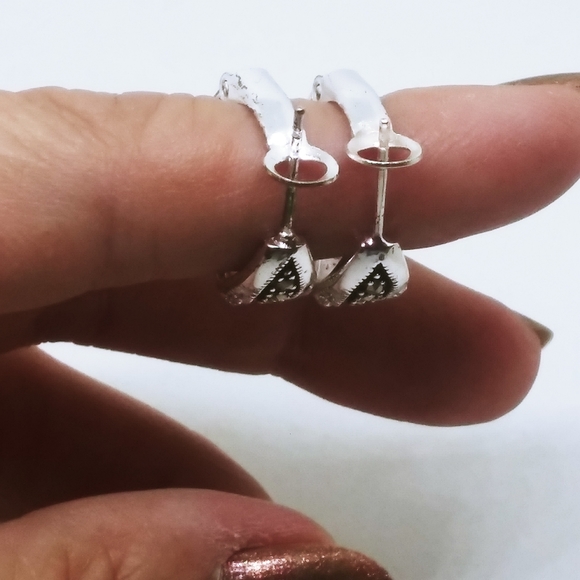 Sterling silver earrings - Picture 2 of 3